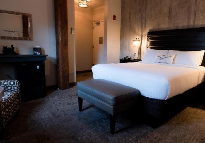 The Railroad Hotel 2*